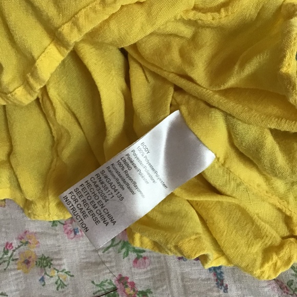 Adorable yellow floral sundress small - Picture 6 of 6